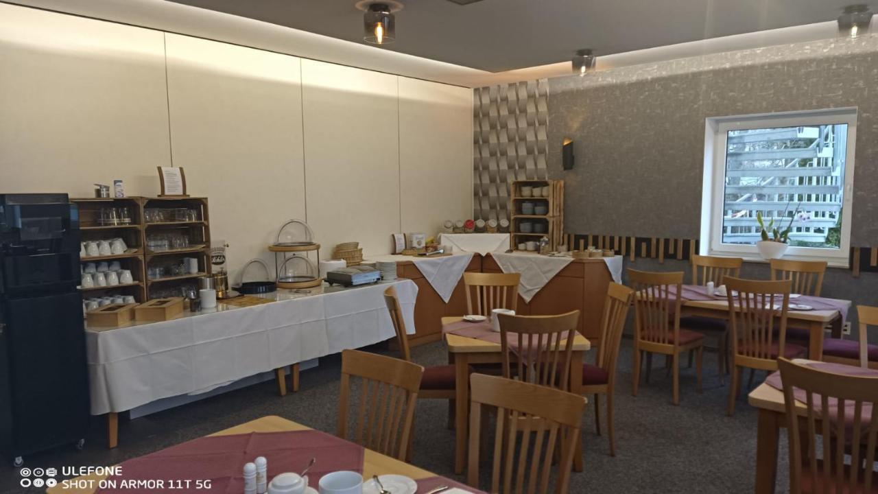 Hotel & Restaurant Zum Hirsch Romhild Bagian luar foto