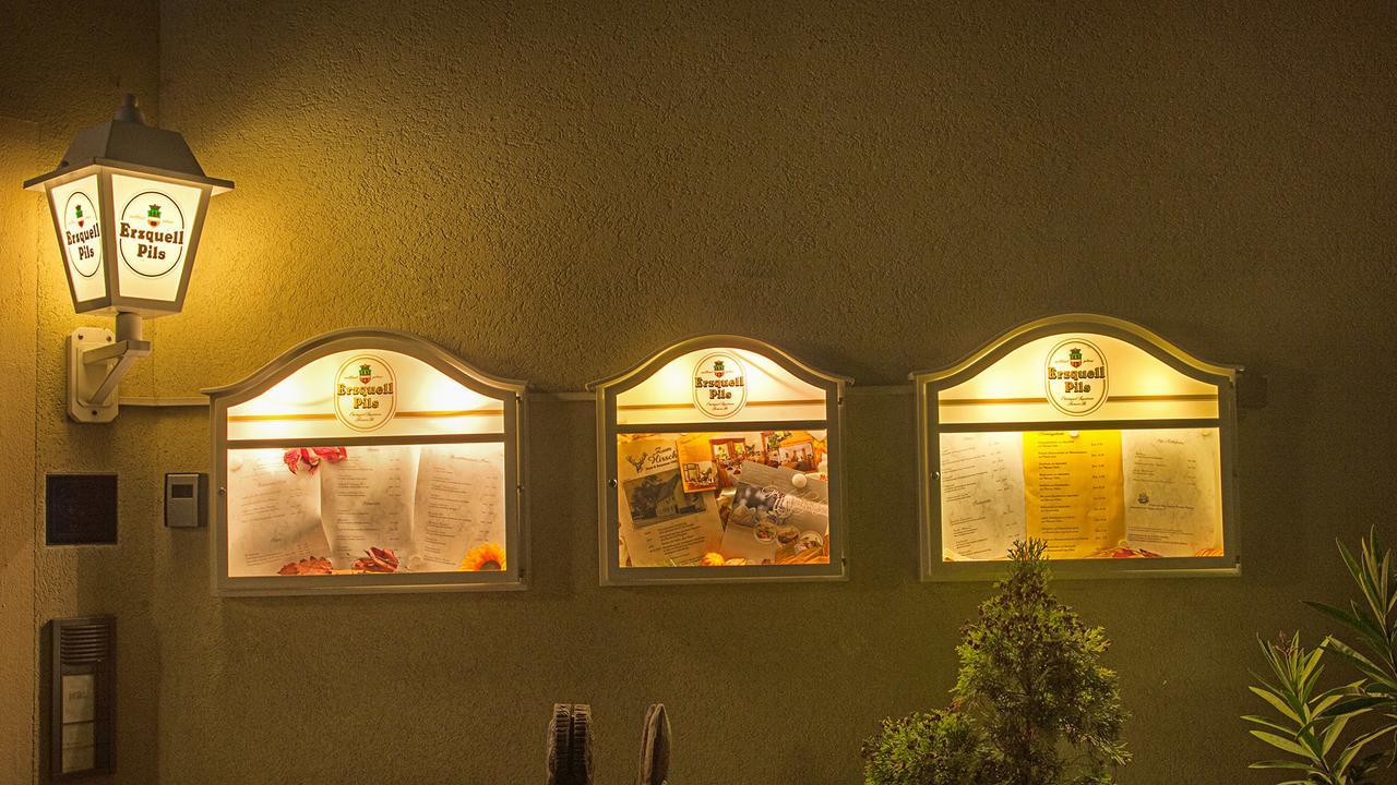 Hotel & Restaurant Zum Hirsch Romhild Bagian luar foto